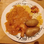 もうやんカレー - カレーバイキング（もうやんカレー、じゃがいも、タンドリーチキン、フロリダライス、コーン、キャベツ、お惣菜）