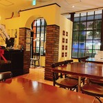 トラットリア・ラ・カパンナ - 内観