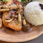 ボン・ファム - ソースがガチ美味(*´༥` *)♡