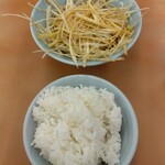 ラーメン山岡家 - 白髪ネギ、半ライス