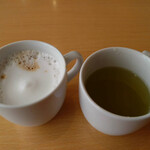 ジョイフル - カフェラテと緑茶