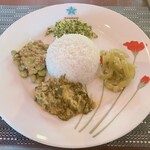 Karunakarala Ayurveda Spa And Resort - ★4　スリランカカレー