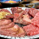 神保焼肉料理店 - 