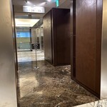 XEX ATAGO GREEN HILLS / Salvatore Cuomo Bros. - R5.12  3Fラウンジからエレベーターで42階へ