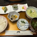 Kurobuta - 黒豚上ヒレ黒かつ膳の小鉢やサラダ、ご飯等