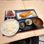 マキハラ商店 - サーモンハラス焼き定食上 1,430円