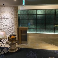 フォーシーズン - 幻想的な入口の「フォーシーズン」さん(*^_^*)