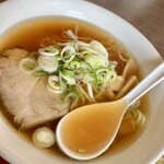 中華料理 成記 - ラーメンは優しい懐かしいスープ