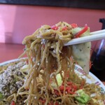 まつや - 宇都宮岡島製麺のお掃除、中華麺を二度蒸しにしています。