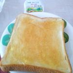 かんてんぱぱショップ - ＜食２＞寒天蜂蜜ポーションをトーストに塗る