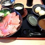 まぐろ堂 - まぐろ丼