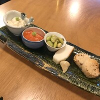 蕎麦おさめ - 前菜5種盛り（生湯葉刺し、鮭の塩麹、青大豆、板わさ、帆立）