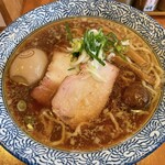 らーめん森や。 - カリフリ豚のトンコツで炊いた三ツ星醤油ラーメン