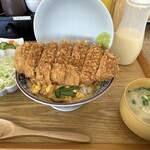 とんかつ & とり天 しげのや食堂 - 