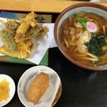 うどんの大井 - 天ぷらうどんセット