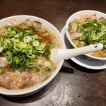 Rairai Tei - ラーメンの大と普通