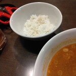 Genki shichiri yakiniku gyuushige - 小ライスとユッケジャンスープ