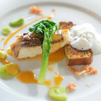 Fish Bank TOKYO - スペシャルランチ 3190円 の真鯛のポワレ 生海苔のケークサクレと桜エビのブールブラン