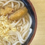 牧のうどん - ごぼう天うどん大盛り　左