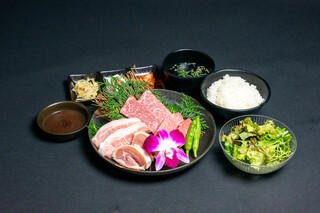 Yakiniku Senri Fujishirodai Ushino Zen - 