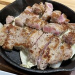 豚ステーキ専門店 B - ネギ塩ステーキ