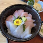 割烹 福寿司 - 地魚海鮮丼（たかのはだい・カンパチ・うすばはぎ）