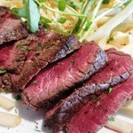 Bistro flat - ('13/12)赤見の残った柔らかいビーフでした