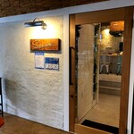 Kafe Dainingu Saiun - 店舗入口