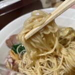 貝出汁 中華そば 竹祥 - 全粒粉入りの細麺