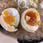 てらっちょ - 特製ラーメン980円(太麺、麺硬めアブラダブル味薄め)メンマ130円の味玉子(2023.12.4)