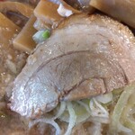 Tera Ccho - 特製ラーメン980円(太麺、麺硬めアブラダブル味薄め)メンマ130円のチャーシュー(2023.12.4)