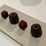 シェ オリビエ - お茶菓子のカヌレ