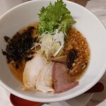 Minatoya - 牛骨醤油ラーメン