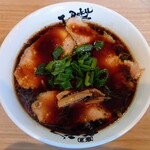 麺屋 丈六 - 令和5年12月
            ランチタイム(11:00〜14:00)
            東大阪高井田風中華そば並 税込800円