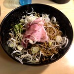 煮干ラーメンとローストビーフ パリ橋 - 