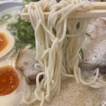 泡系しおとんこつラーメン べらしお -  博多長浜とんこつチャーシュー