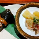 Yaki Miso Ramen Yadoya - お雑煮セット(醤油・味噌) 1000円、鰊のこぶ煮、生ズワイガニと数の子和え