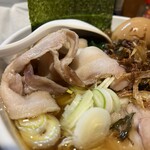 一条流がんこ総本家分家四谷荒木町 - ⭐️夜光貝らーめん25Kg塩or◎醤油¥1.200
      ⭐️味玉(半熟)¥100