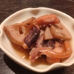 すしのや - イカと蓮根の炊合せ