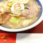 8番らーめん - 野菜塩らーめん　726円 (2024年1月)　祝膳付き