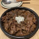 モツビストロ天神ホルモン 福岡パルコ店 - モツの味噌ワイン煮込み