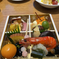 Anchor Tokyo (ザ・ゲートホテル東京 by HULIC) - モーニング３９００円。品数が多く、本格的なお料理もあり、コスパ良きおせちです♩