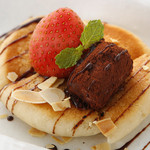 韓美食 オンギージョンギー - 料理写真:『ホットク』は人気のデザートメニュー