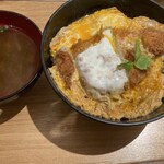 Tonkatsu Akari - ロースかつ丼　税抜1,180円