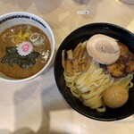 アンダーグラウンド ラーメン 頑者 - 