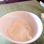 Tides - こっちはバニラアイス。