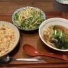 チャイナキッチン彩華 - 日帰り梅チャーハンに半ラーメン醤油