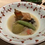 ホテル鹿の湯・花もみじ - 粕仕立て　(きんき　大根　平茸　なす　麸　青味)