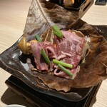 ホテル鹿の湯・花もみじ - お肉と海鮮ときのこの朴葉味噌焼き