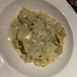 ル・マノアール・ダスティン - カニクリームの手打ちパスタ